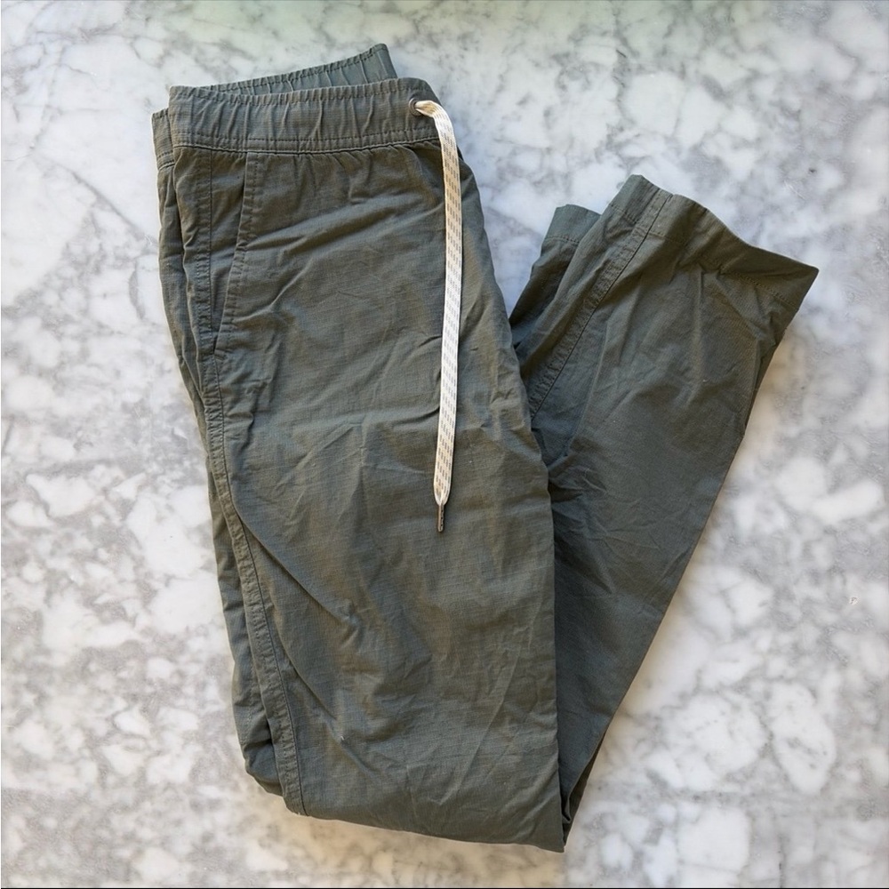 Vuori rip stop pants - olive green - XS